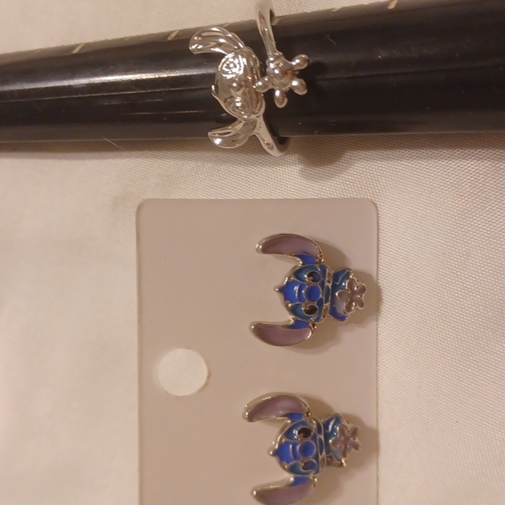 Nwt lilo& stitch ring and earrings